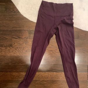 Lululemon size 6 wunder under high rise burgundy